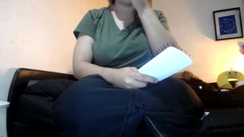 Snapshot of alynfoxx chatting on June 19, 2:38 am Alyn Maria online show from June 19, 2:38 am