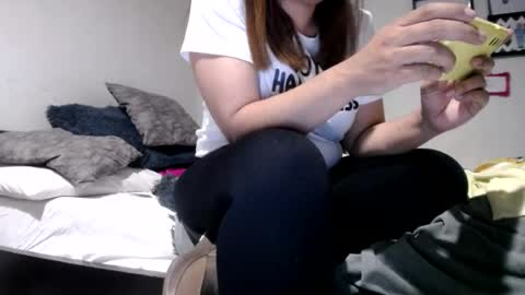 Snapshot of alynfoxx chatting on July 4, 4:07 am Alyn Maria online show from July 4, 4:07 am