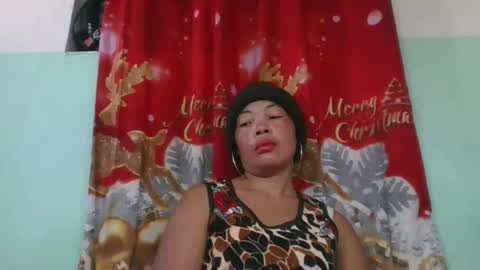 Snapshot of alypierette chatting on November 27, 4:25 am alypierette online show from November 27, 4:25 am