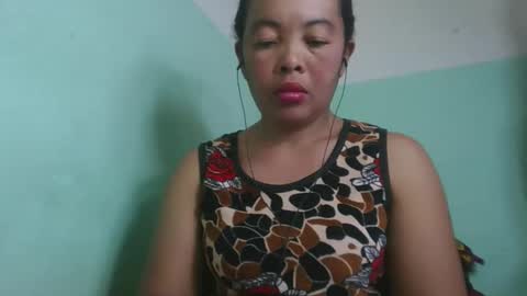 alypierette online show from June 1, 6:15 am