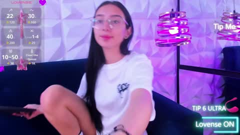 sopie online show from December 26, 11:10 am