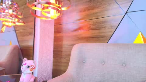 sopie online show from February 17, 2:04 pm