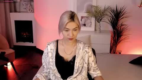 Snapshot of alysiasun chatting on September 29, 1:49 pm Alysia online show from September 29, 1:49 pm
