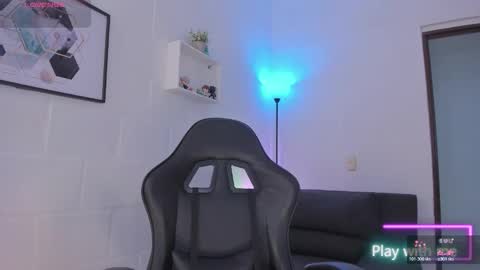 Snapshot of alysonn_conner chatting on November 24, 3:12 pm Alyson online show from November 24, 3:12 pm