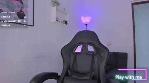 Snapshot of alysonn_conner chatting on November 27, 1:46 pm Alyson online show from November 27, 1:46 pm