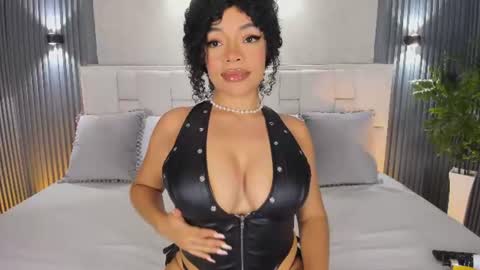 Alyssa Ig lw eve online show from July 2, 8:15 pm