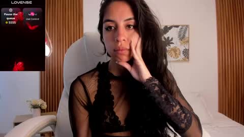 alyssabeauty_ online show from April 27, 7:34 pm