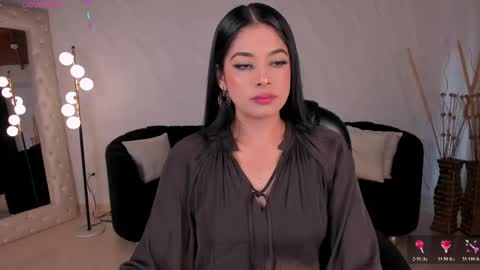 Snapshot of alyssadean_ chatting on May 9, 11:48 am Aly online show from May 9, 11:48 am