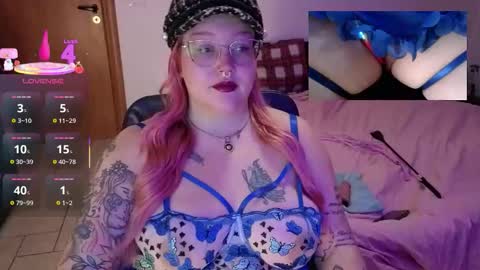 Snapshot of alyssawonderland96 chatting on December 15, 9:46 am Alyssa Wonderland online show from December 15, 9:46 am