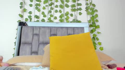 alyssia online show from October 11, 3:54 pm