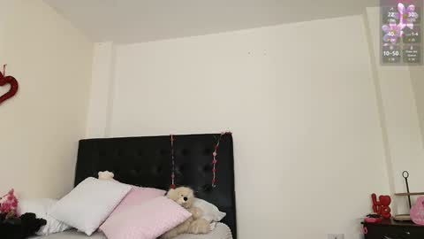 Isabella online show from February 8, 8:32 pm