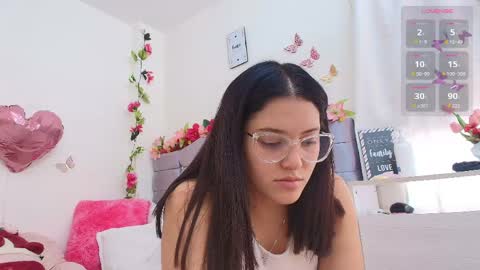 Isabella online show from April 19, 7:49 pm