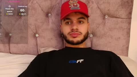 Snapshot of amadeo_wild chatting on November 29, 4:10 pm Amadeo Wild online show from November 29, 4:10 pm