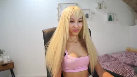 Amai  Liu online show from September 20, 5:58 pm