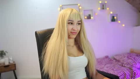 Amai  Liu online show from October 11, 6:06 pm