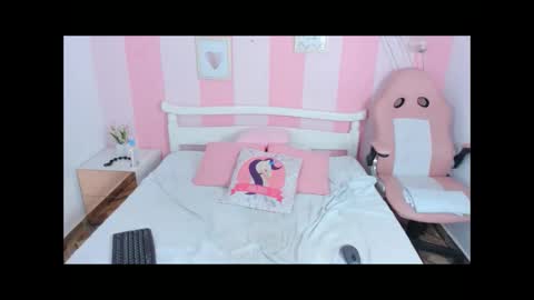 amaia_monroe online show from December 4, 5:10 pm