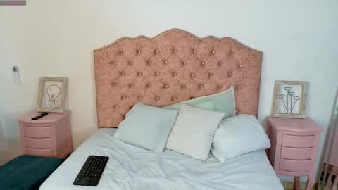amaia_monroe online show from June 6, 7:13 am