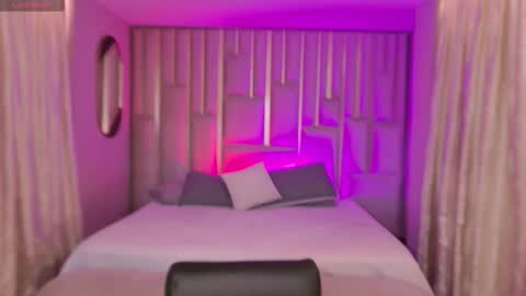 Amaia Haywood online show from February 5, 5:45 am