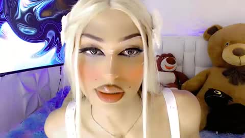 Snapshot of amal_baddel_ chatting on February 28, 8:20 am amal_baddel_ online show from February 28, 8:20 am