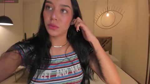 Snapshot of amalia_cruss chatting on October 25, 8:14 pm Amalia cruss online show from October 25, 8:14 pm