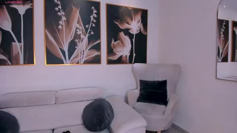Amalia cruss online show from May 29, 8:29 pm