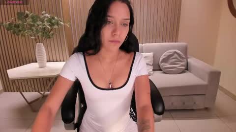 Amalia cruss online show from June 20, 8:00 pm
