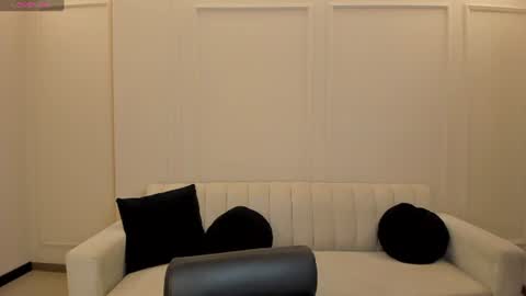 Amalia cruss online show from July 9, 9:19 pm