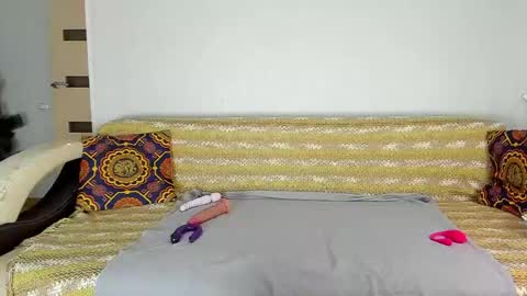 Snapshot of amalia_mio chatting on May 13, 8:34 am Amalia online show from May 13, 8:34 am