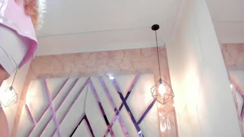 Snapshot of amalia_rosse_ chatting on January 28, 2:21 am Amalia Im Back See you soon this January 7 at 10 pm Colombia time online show from January 28, 2:21 am