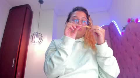 Snapshot of amalia_rosse_ chatting on February 9, 2:06 am Amalia Im Back See you soon this January 7 at 10 pm Colombia time online show from February 9, 2:06 am