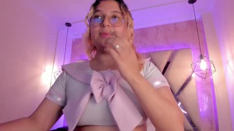 Snapshot of amalia_rosse_ chatting on March 5, 2:03 am Amalia Im Back See you soon this January 7 at 10 pm Colombia time online show from March 5, 2:03 am