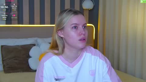Snapshot of amaliabell chatting on June 15, 1:13 pm Amalia online show from June 15, 1:13 pm