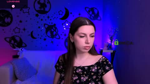 Amalia online show from April 6, 7:26 pm