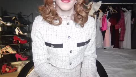 Snapshot of amaliecd chatting on January 9, 8:55 pm Amalie online show from January 9, 8:55 pm