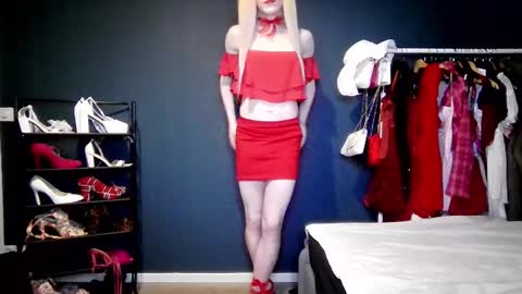 Snapshot of amaliecd chatting on January 17, 8:56 pm Amalie online show from January 17, 8:56 pm