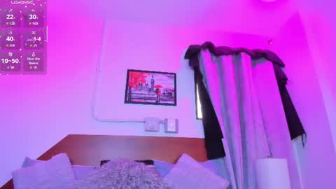 amanda29_ online show from June 23, 7:01 pm