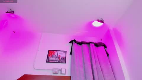 amanda29_ online show from July 6, 7:05 pm