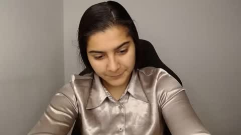 Snapshot of amanda5star chatting on December 5, 12:00 pm The queen of the biceps online show from December 5, 12:00 pm