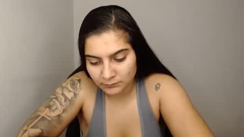 Snapshot of amanda5star chatting on January 5, 12:42 am The queen of the biceps online show from January 5, 12:42 am