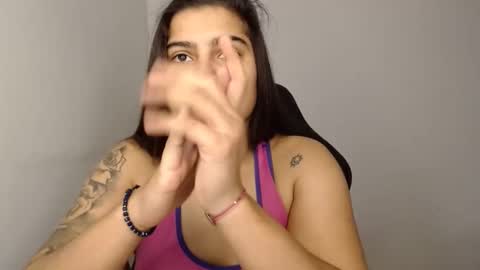 Snapshot of amanda5star chatting on January 10, 1:41 pm The queen of the biceps online show from January 10, 1:41 pm