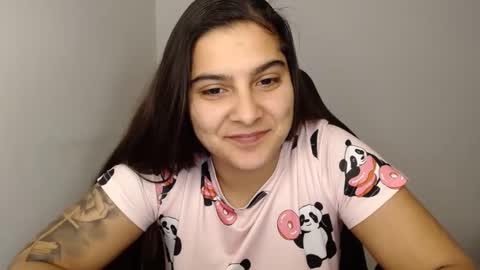 Snapshot of amanda5star chatting on January 16, 2:19 am The queen of the biceps online show from January 16, 2:19 am