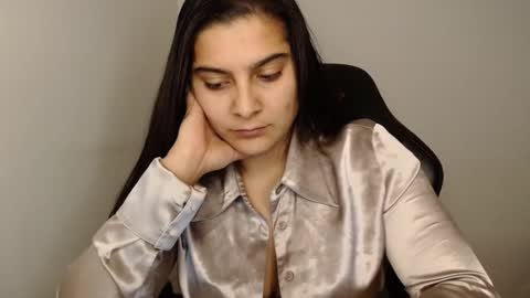 Snapshot of amanda5star chatting on January 25, 2:37 am The queen of the biceps online show from January 25, 2:37 am