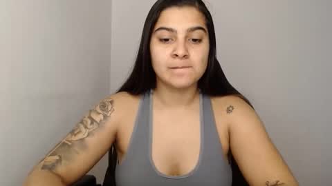 Snapshot of amanda5star chatting on January 26, 9:51 am The queen of the biceps online show from January 26, 9:51 am