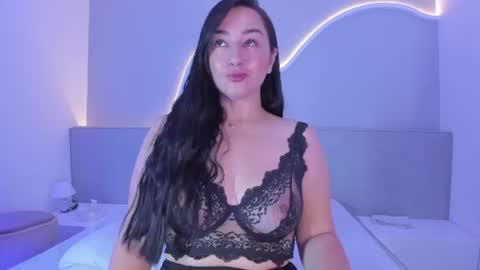 amanda_benz_ online show from July 1, 11:23 am