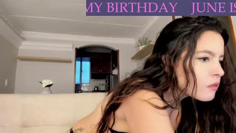 Snapshot of amanda_callum_ chatting on June 17, 11:16 pm Katha online show from June 17, 11:16 pm