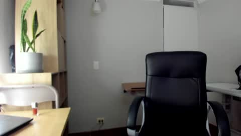 Snapshot of amanda_callum_ chatting on July 18, 3:49 pm Katha online show from July 18, 3:49 pm