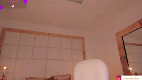 Snapshot of amanda_colin chatting on December 2, 9:43 pm Amanda online show from December 2, 9:43 pm