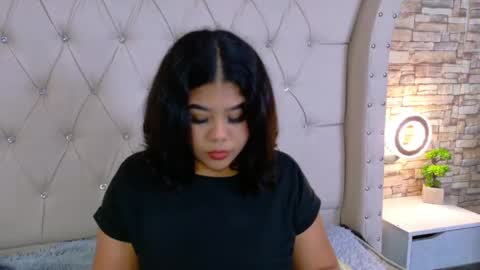 Amanda Moore online show from April 28, 4:06 am