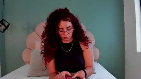 Snapshot of amanda_rios chatting on July 1, 10:42 pm Amanda Rios online show from July 1, 10:42 pm