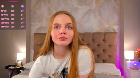 Snapshot of amanda_stele chatting on November 21, 2:43 am Amanda online show from November 21, 2:43 am